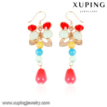 92600- Xuping Nuevos aretes colgantes dorados de los últimos modelos en color